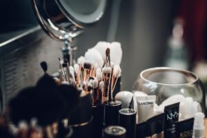 Jak drukarnia opakowań kosmetycznych wpływa na wizerunek marki?